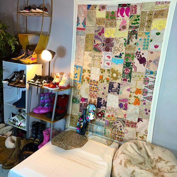 Meet your Posher, VEE - Picture 7 of 14